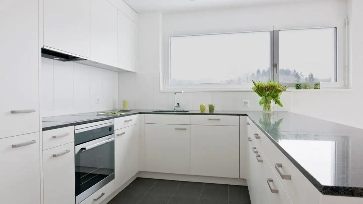 Attique à louer - Zihlstrasse 46a, 8340 Hinwil - Photo 2