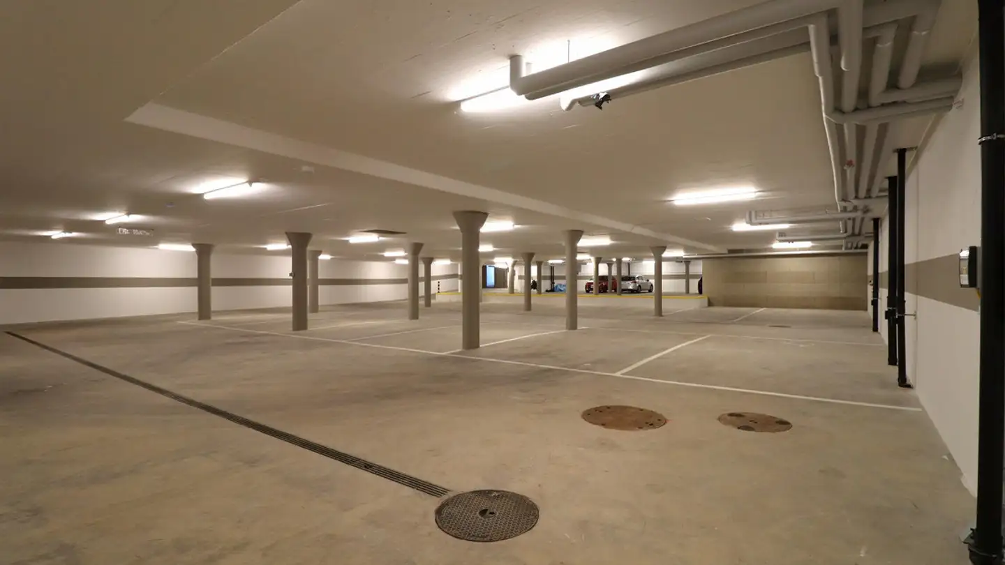 Tiefgaragenstellplatz mieten - Schwalbenstrasse 1a, 8374 Oberwangen TG - Foto 2