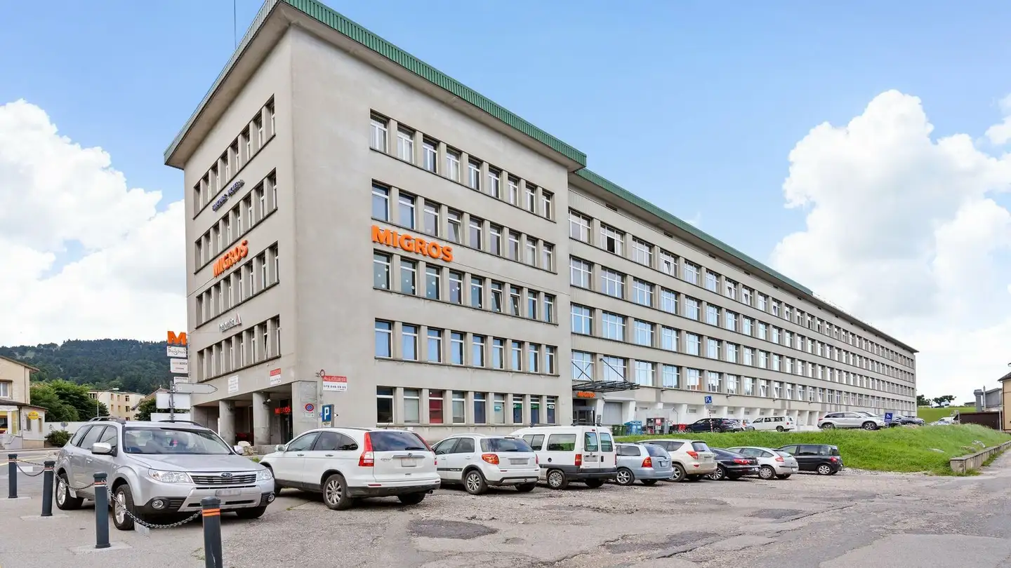 Mischgenutztes Gebäude mieten - Rue de l'Industrie 21, 1450 Ste-Croix
