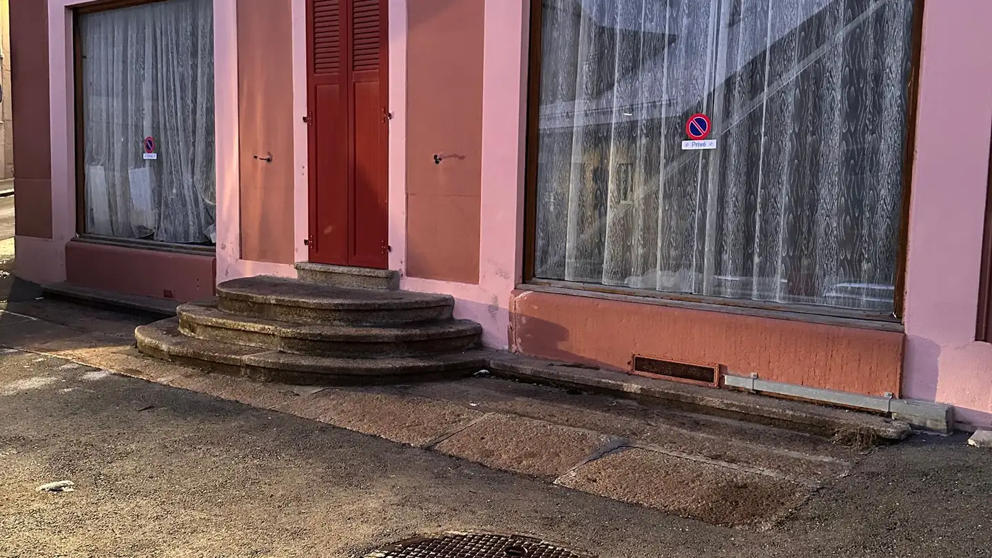 Immeuble industriel à louer - Rue Du Jura 3, 1450 Ste-Croix