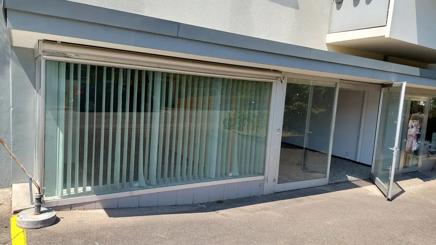 Commerciale in affitto - Kerngartenstrasse 15, 4104 Oberwil BL