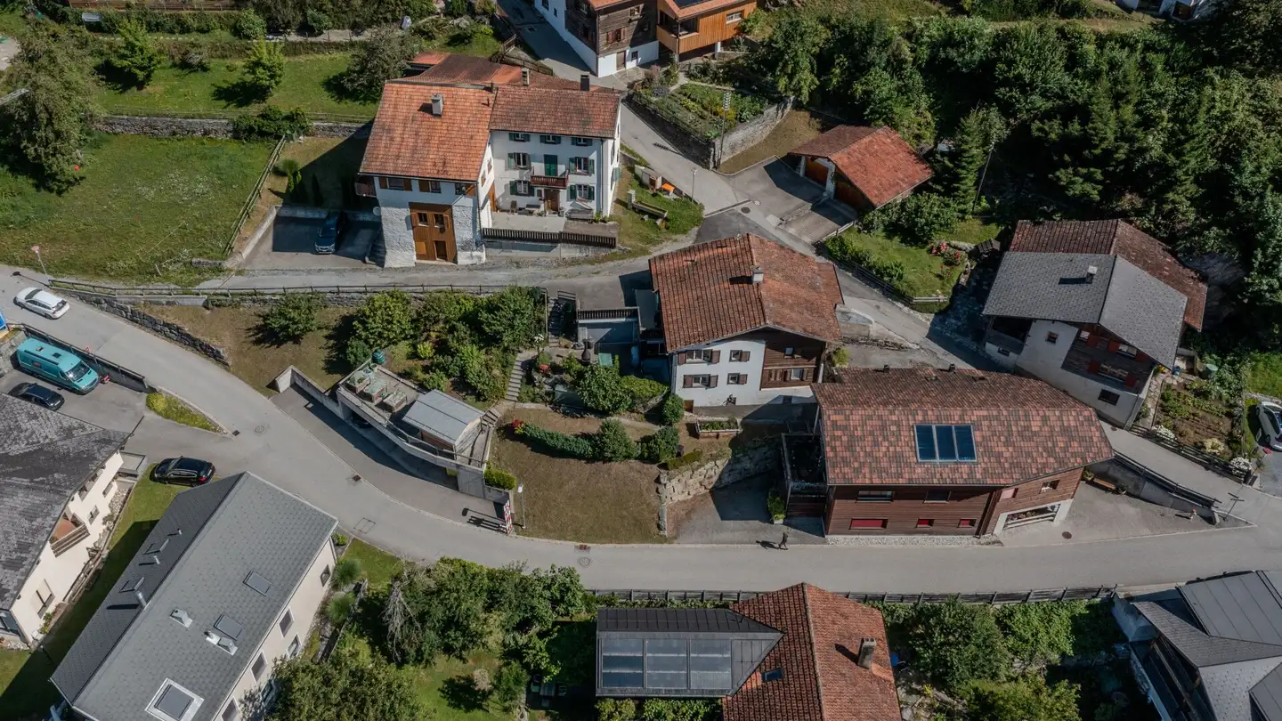 Edificio residenziale in vendita - Via Sursch 1, 7014 Trin - Photo 3