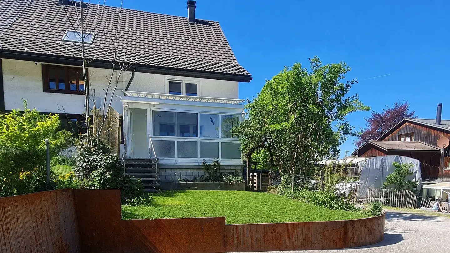 Single house for rent - Stollenstrasse 3, 8344 Bäretswil