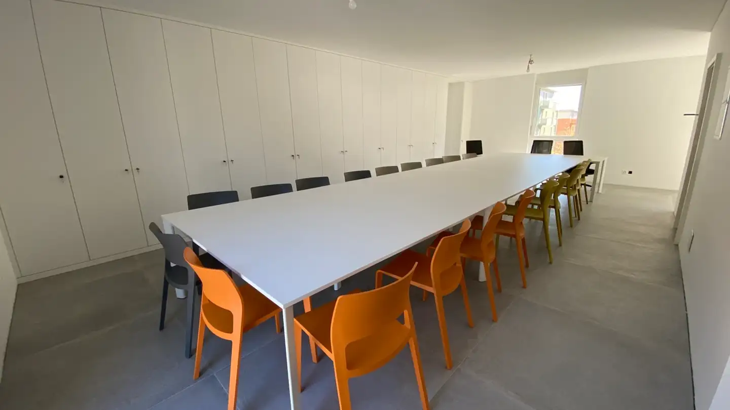Office space for rent - Via Locarno, 6616 Losone