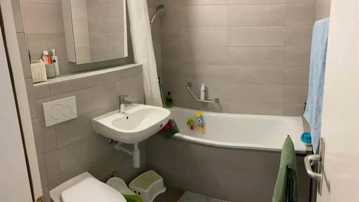 Apartment for rent - Rue Denis-De-Rougemont 4, 2000 Neuchâtel - Photo 3