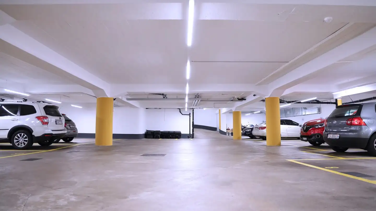 Underground parking space for rent - Forchstrasse 163, 8032 Zürich
