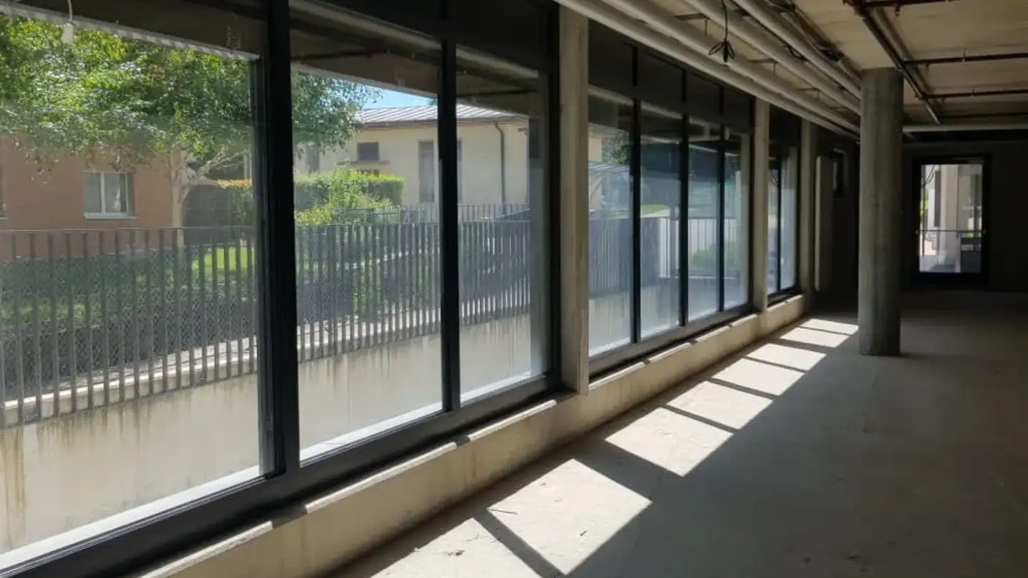 Commercial for rent - Avenue De La Gare 17, 1180 Rolle - Photo 2