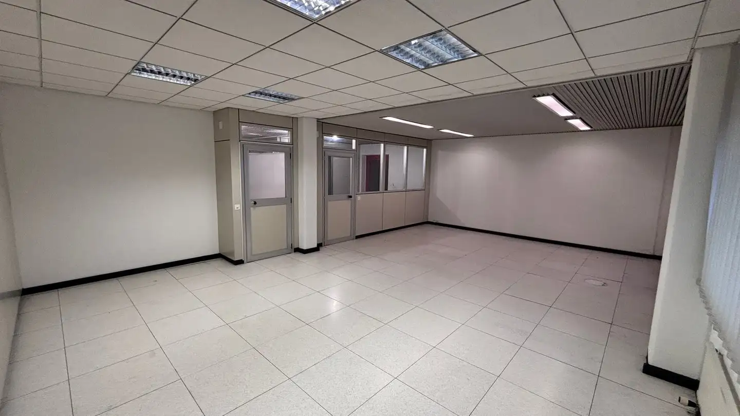 Spazio ufficio in affitto - Via San Gottardo 46, 6593 Cadenazzo - Foto 4