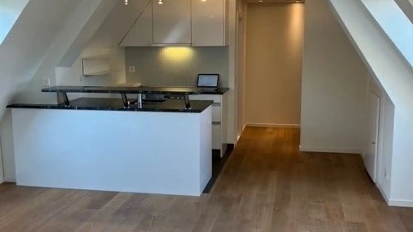 Dachgeschosswohnung mieten - Splügenstrasse 9, 8002 Zürich