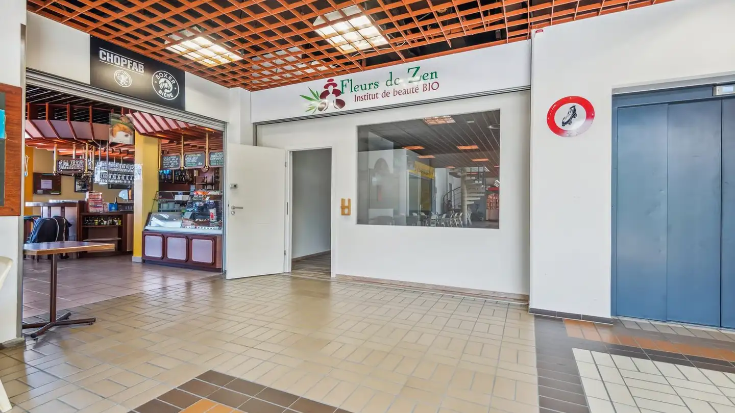 Magasin à louer - Chemin de Ronzi 2, 2016 Cortaillod