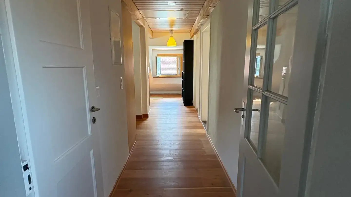 Dachgeschosswohnung mieten - Waldeckweg, 4144 Arlesheim - Foto 2