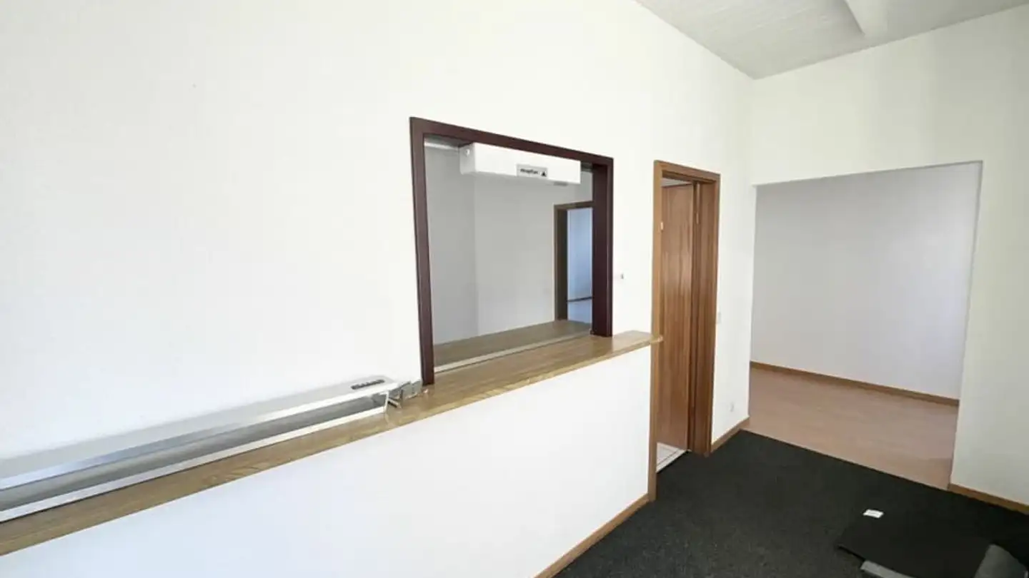 Gewerbe mieten - Grand-Rue 107, 2720 Tramelan - Foto 2