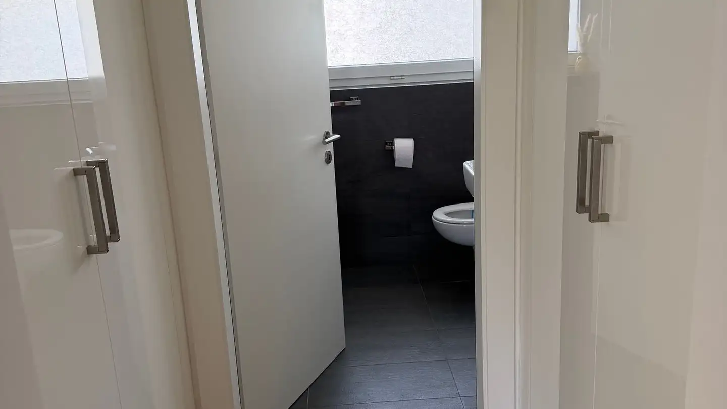 Attic flat for rent - Rond-Point-Paradis, 3960 Sierre - Photo 3