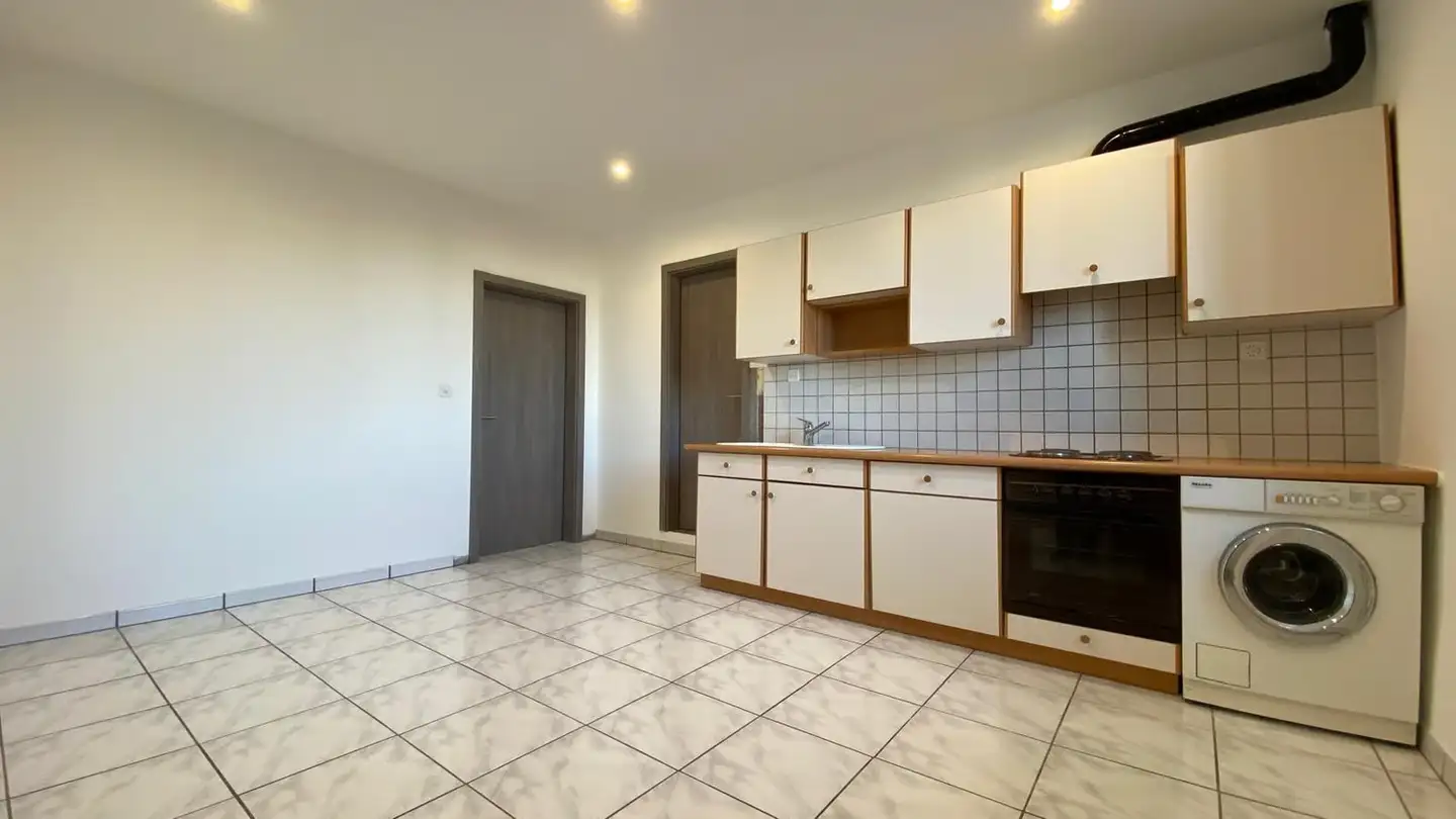 Appartement à louer - Route Du Château 23, 1566 St-Aubin FR