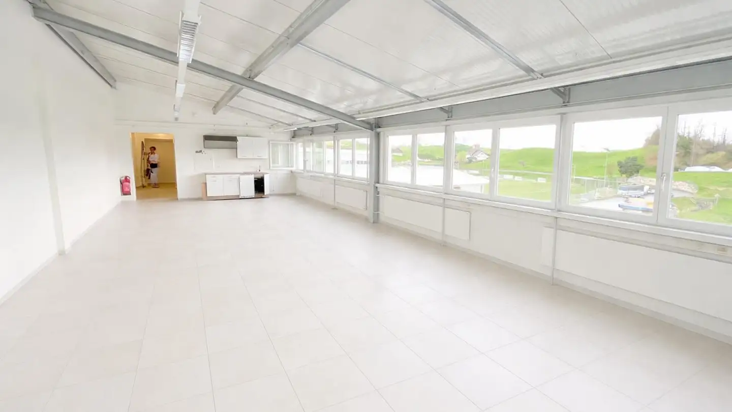 Bürofläche mieten - Weiherstrasse, 6353 Weggis - Foto 2