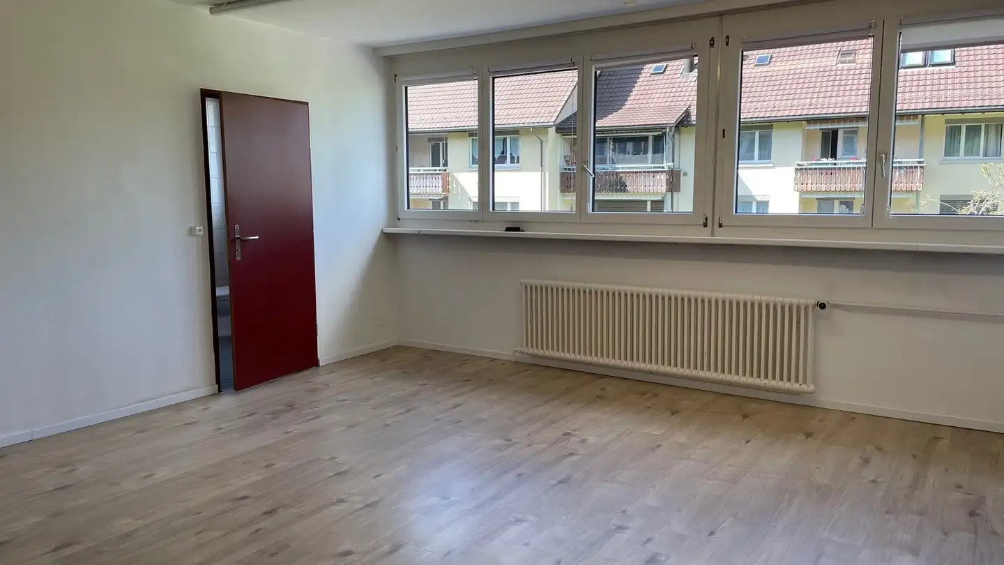 Commercial for rent - Steinbruggstrasse 21, 8165 Oberweningen