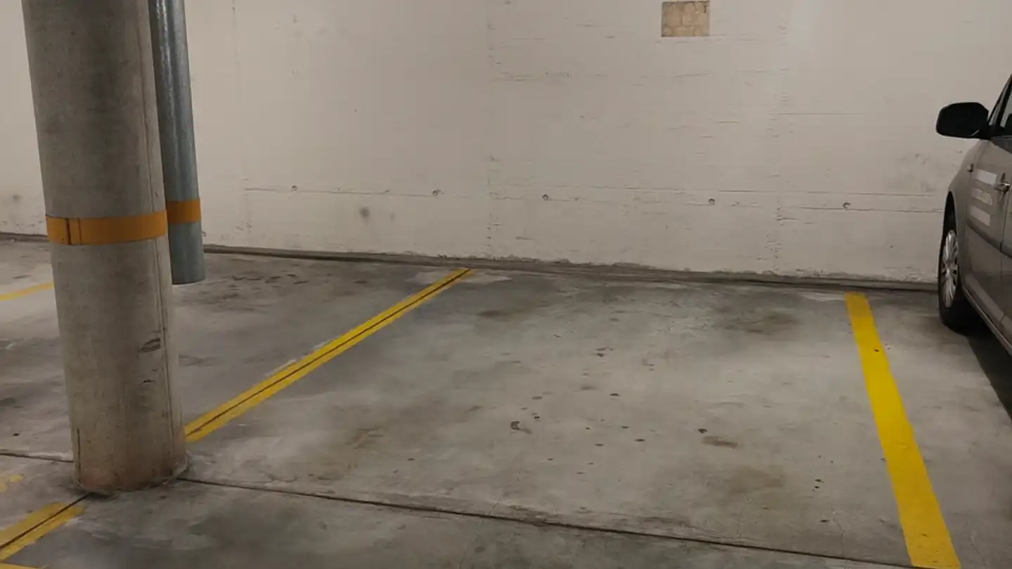 Parcheggio sotterraneo in affitto - Viale Bartolomeo Papio 5, 6612 Ascona