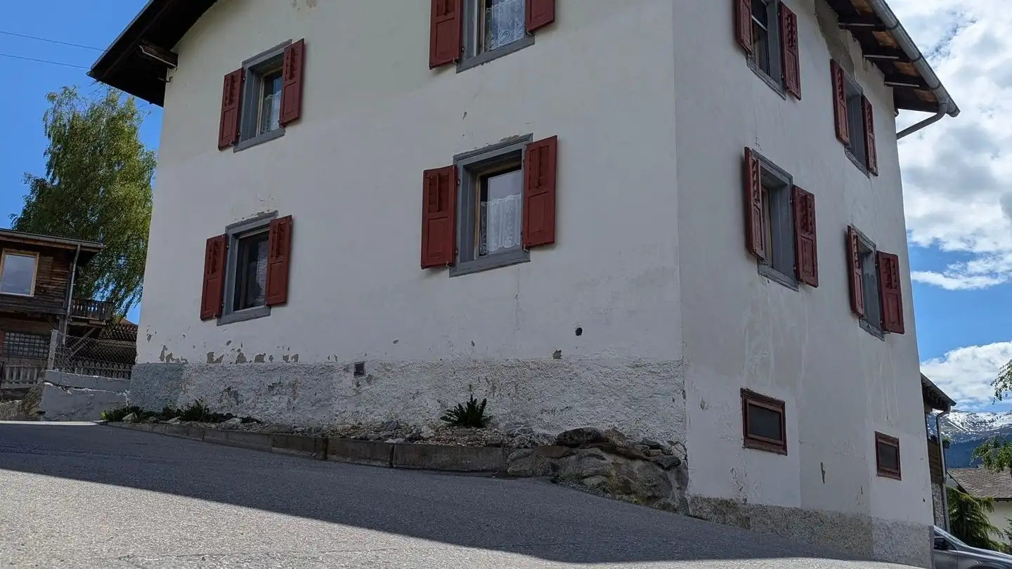 Doppelhaushälfte mieten - Via Capitasch 11, 7165 Breil/Brigels