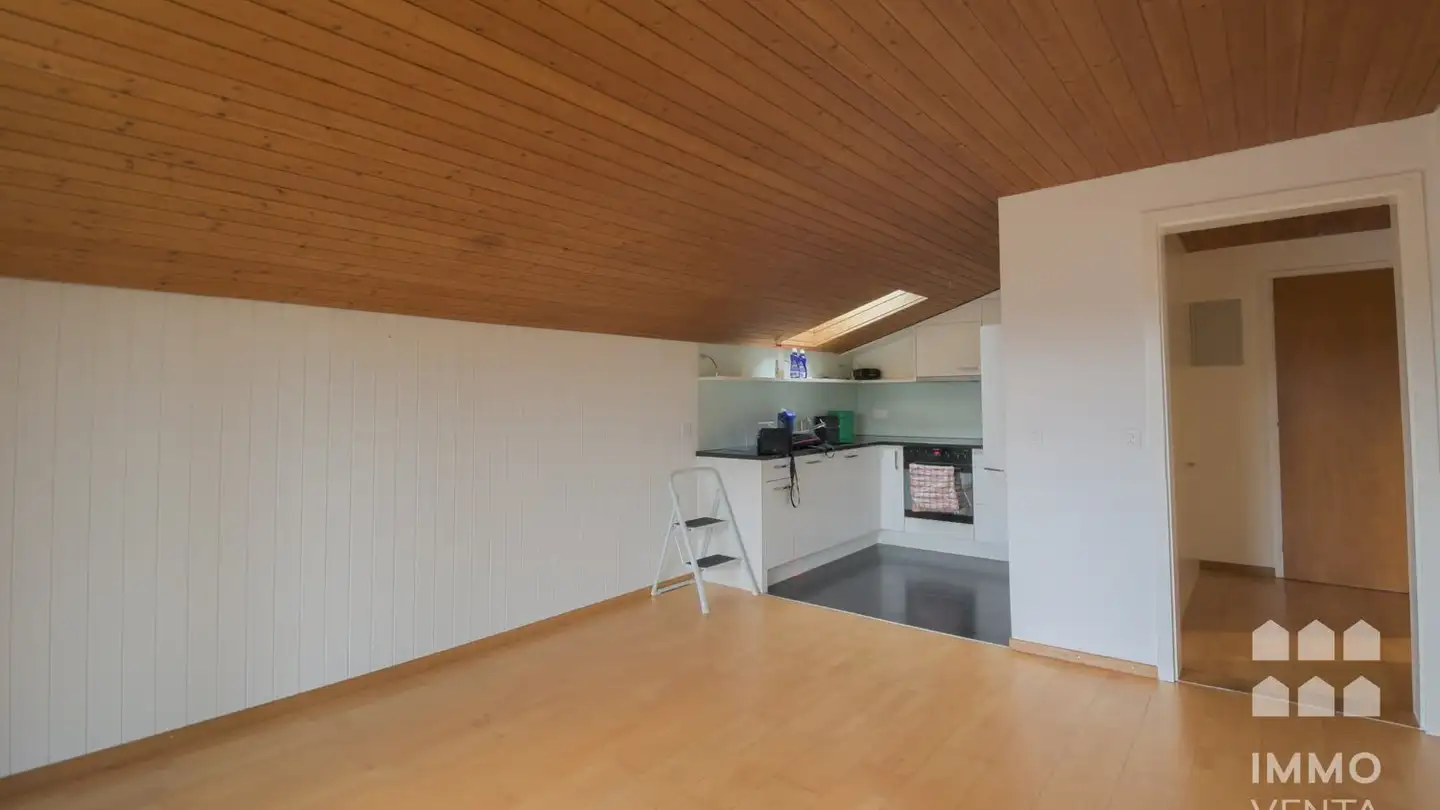 Attic flat for rent - Alte Bernstrasse 37, 3253 Schnottwil - Photo 3