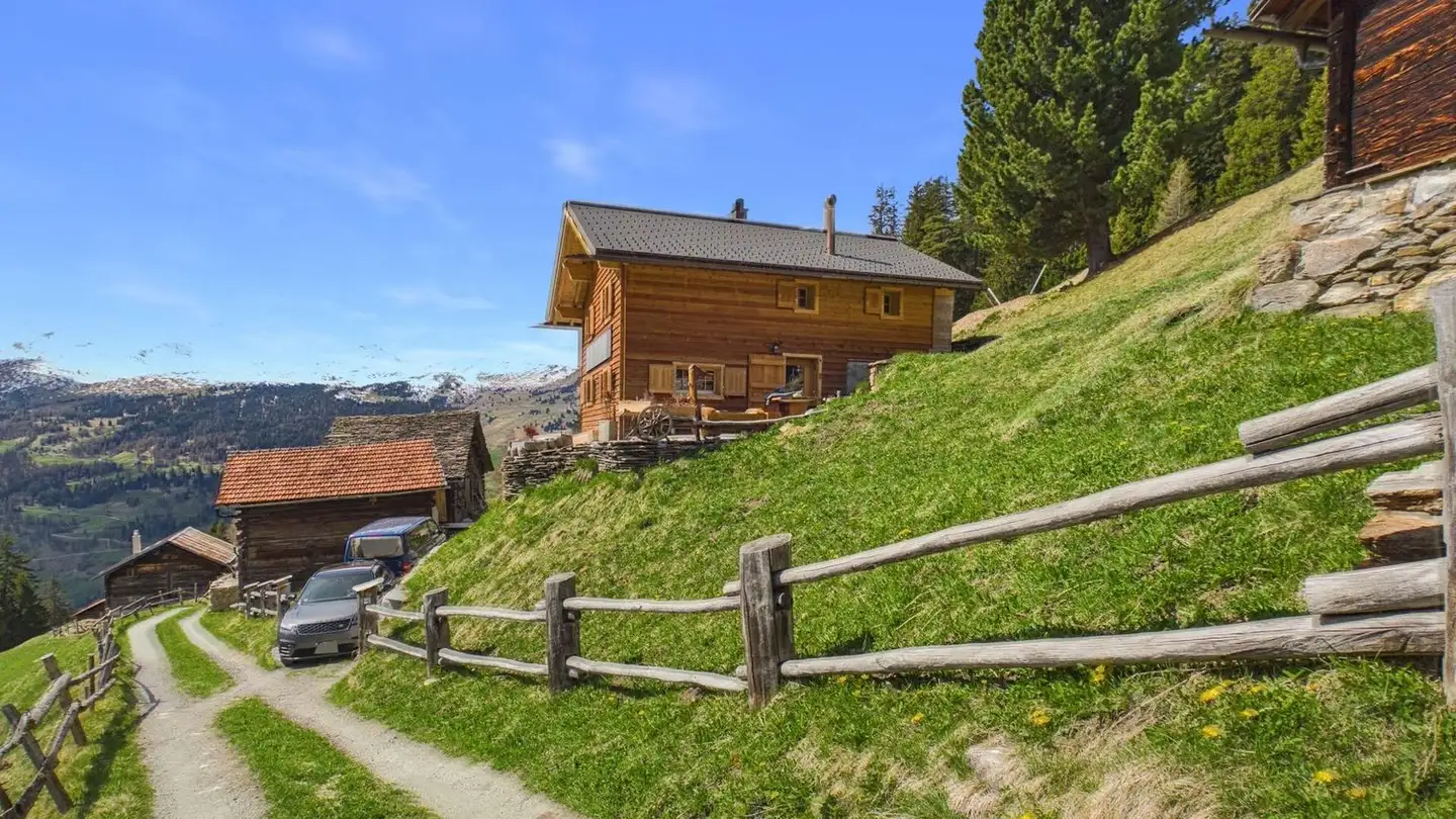 Single house for sale - 7432 Zillis