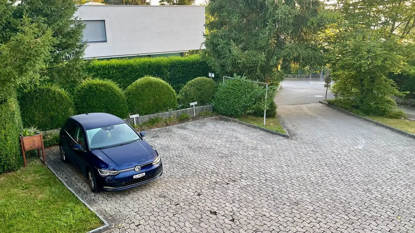 Parkplatz im Freien mieten - Baumgartenstrasse 11, 8118 Pfaffhausen