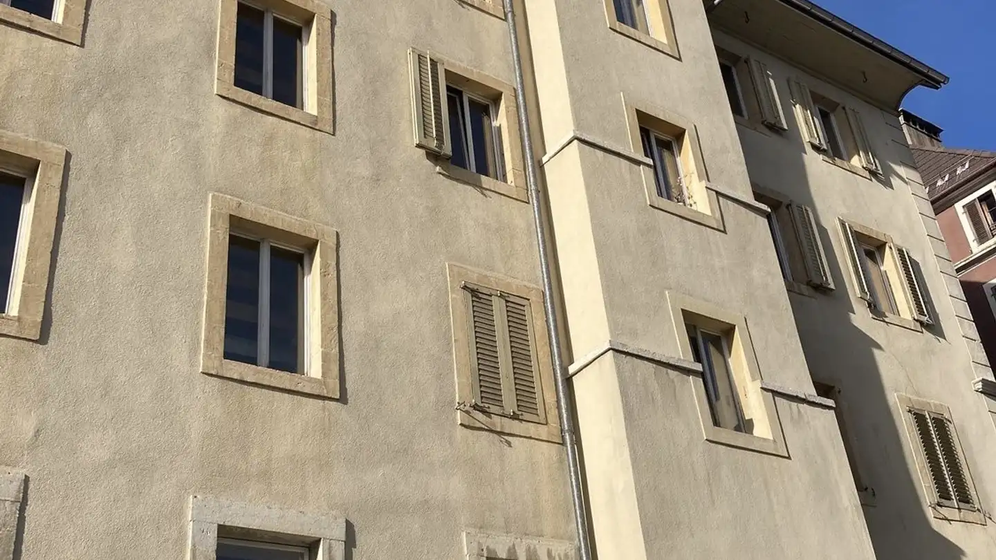 Parkplatz im Freien mieten - Rue Daniel-Jeanrichard 15, 2400 Le Locle