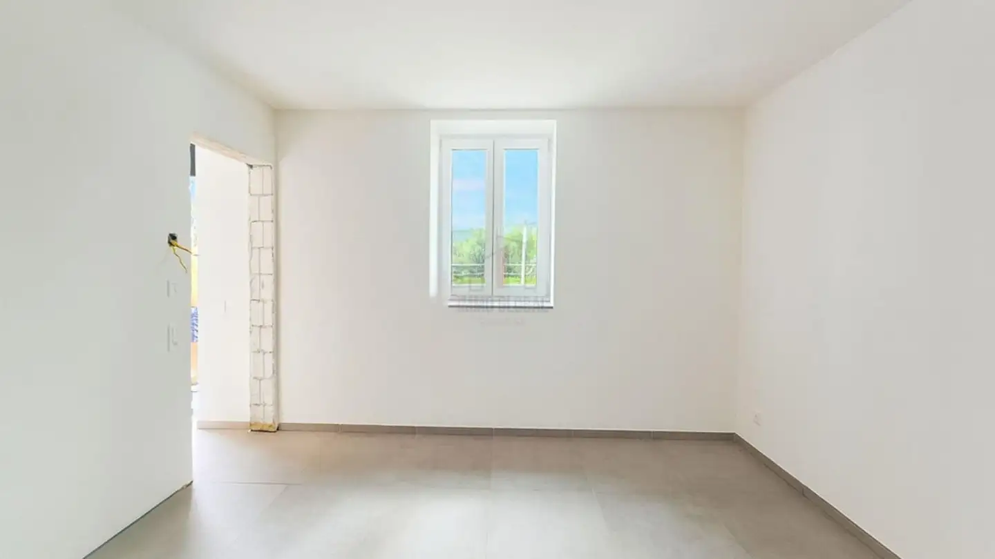 Mixed-use building for rent - 6855 Stabio