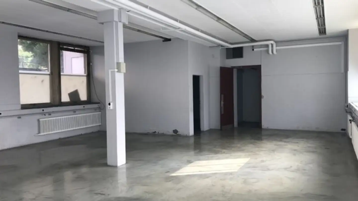 Bureau à louer - Rue Numa-Droz, 2300 La Chaux-de-Fonds