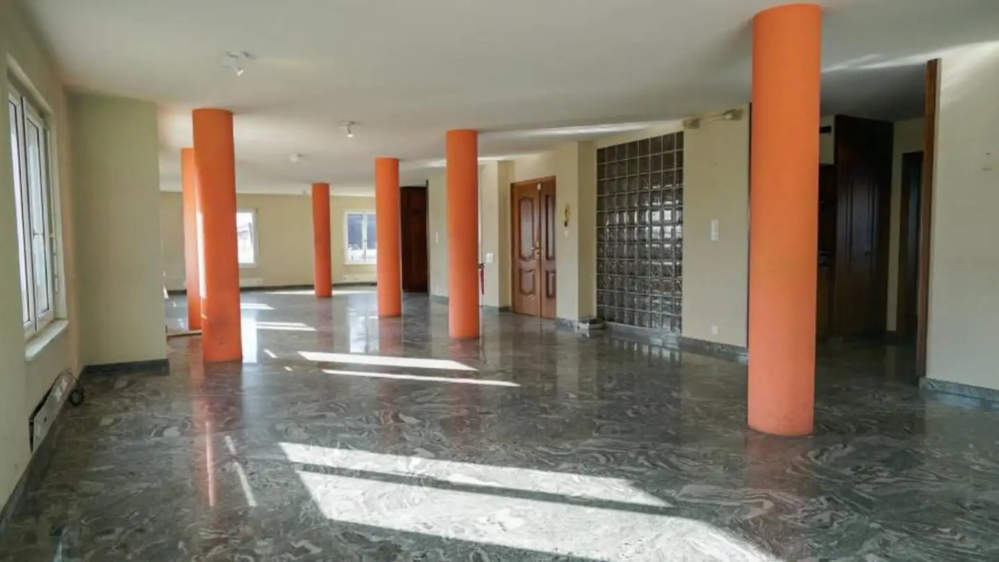 Office space for rent - 1073 Savigny - Photo 3