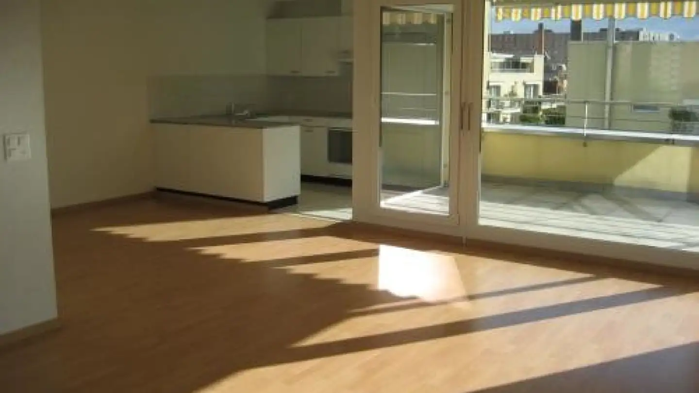 Appartement à louer - Hardstrasse, 8424 Embrach - Photo 3