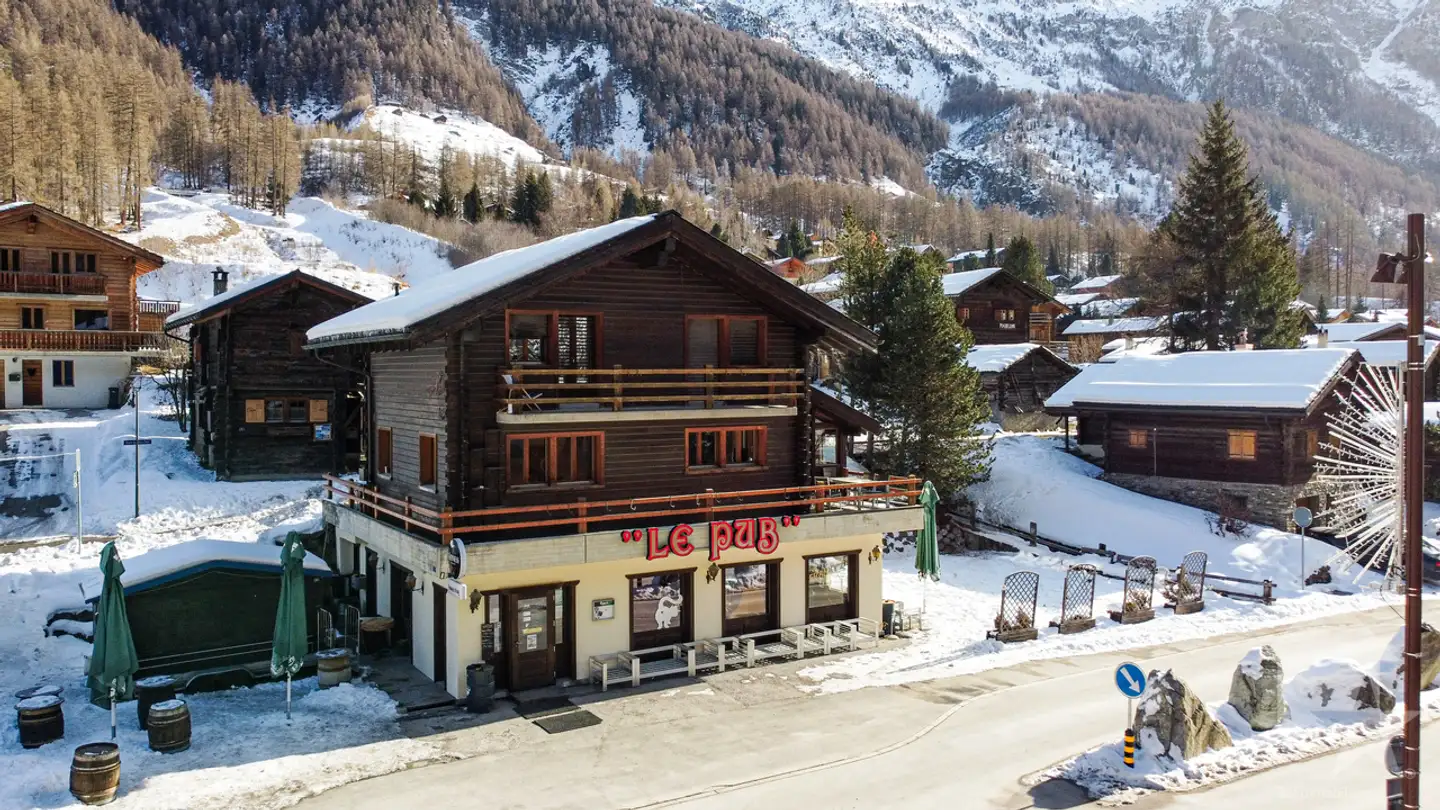 Bar kaufen - Rue Des Cinq 4000 31, 3961 Zinal