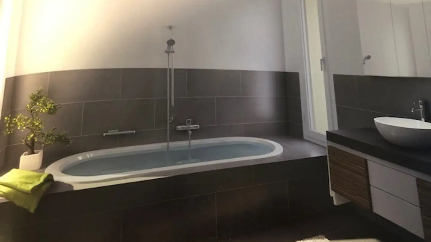 Wohnung mieten - Krähenbergstrasse 1, 2543 Lengnau BE - Foto 3