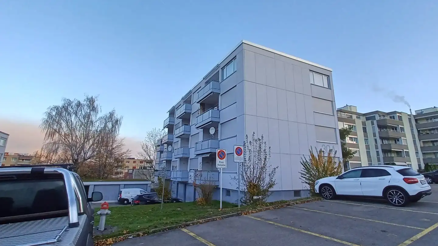 Place de parking extérieure à louer - Oberriedenstrasse 30a, 5412 Gebenstorf