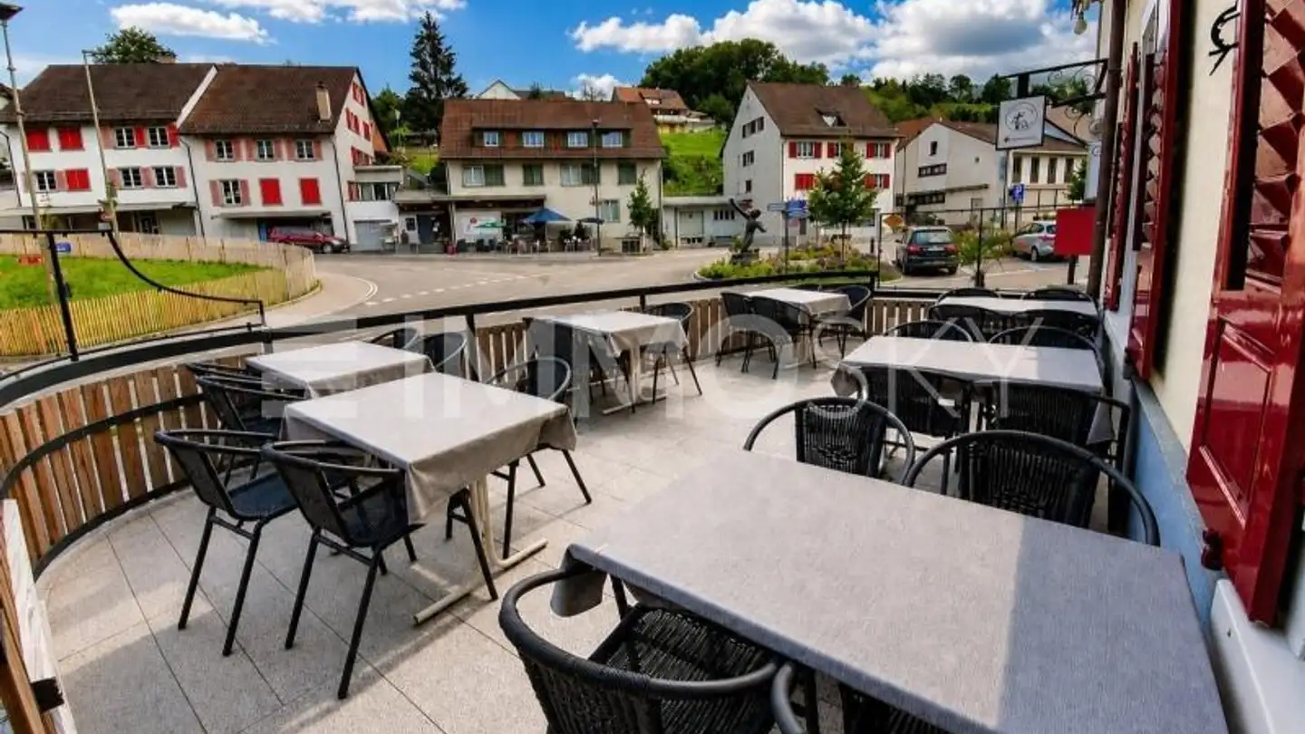 Commercial for sale - 4418 Reigoldswil