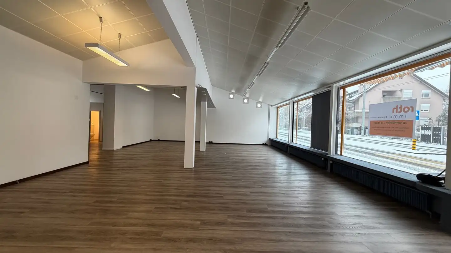 Industrial property for rent - Rue De Mâche / Mettstrasse 84a, 2504 Biel/Bienne - Photo 2