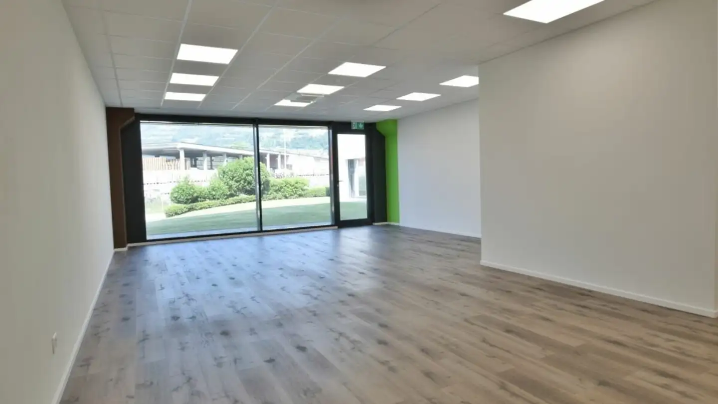 Magasin à louer - Via Campagna 5a, 6512 Giubiasco - Photo 2