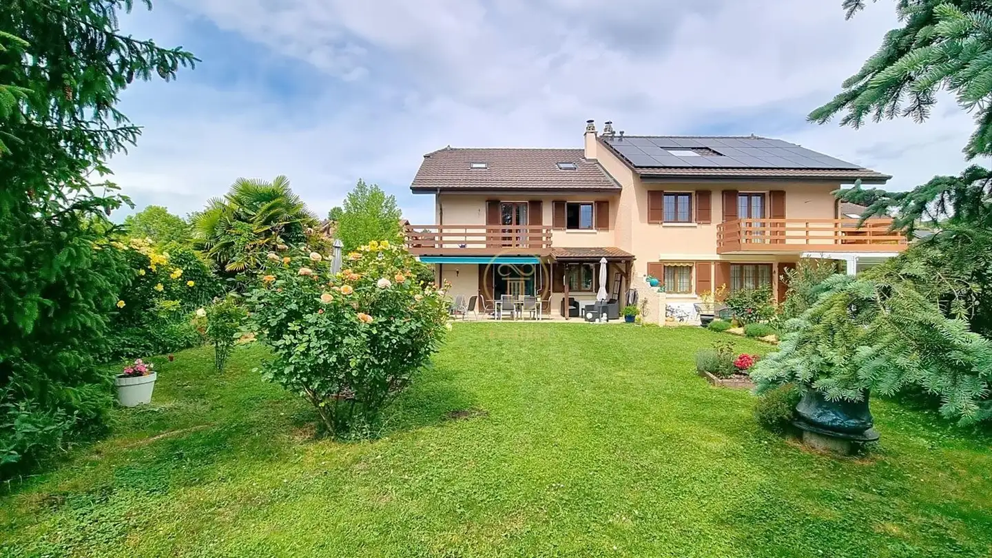 Casa bifamiliare in vendita - Chemin De Sur La Croix 154, 1020 Renens VD