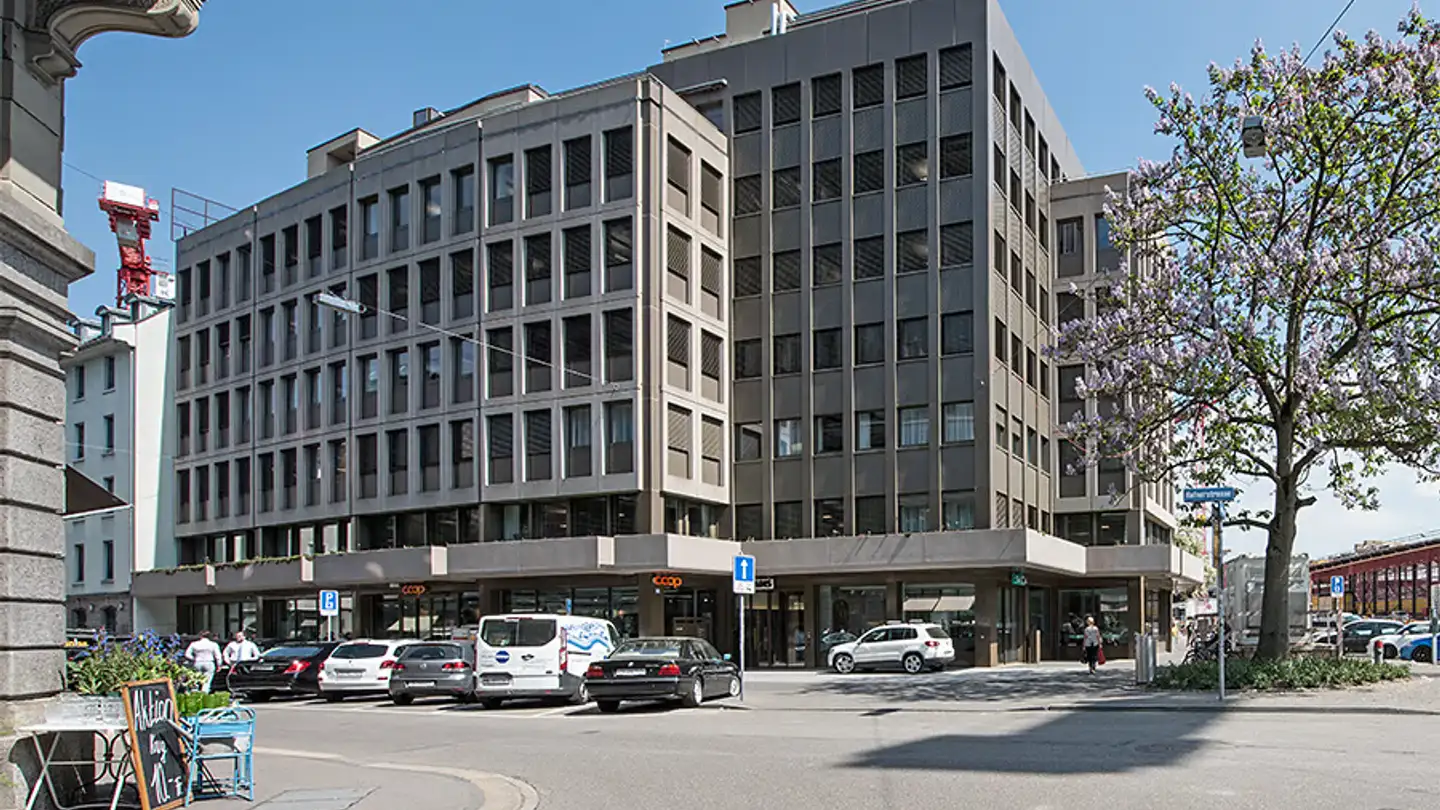 Place de parking souterraine à louer - Zollstrasse 42, 8005 Zürich