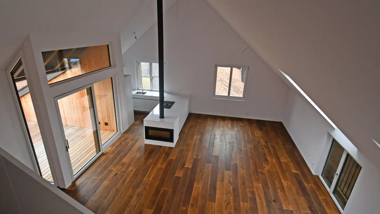 Dachgeschosswohnung mieten - Limberg 50, 8127 Forch