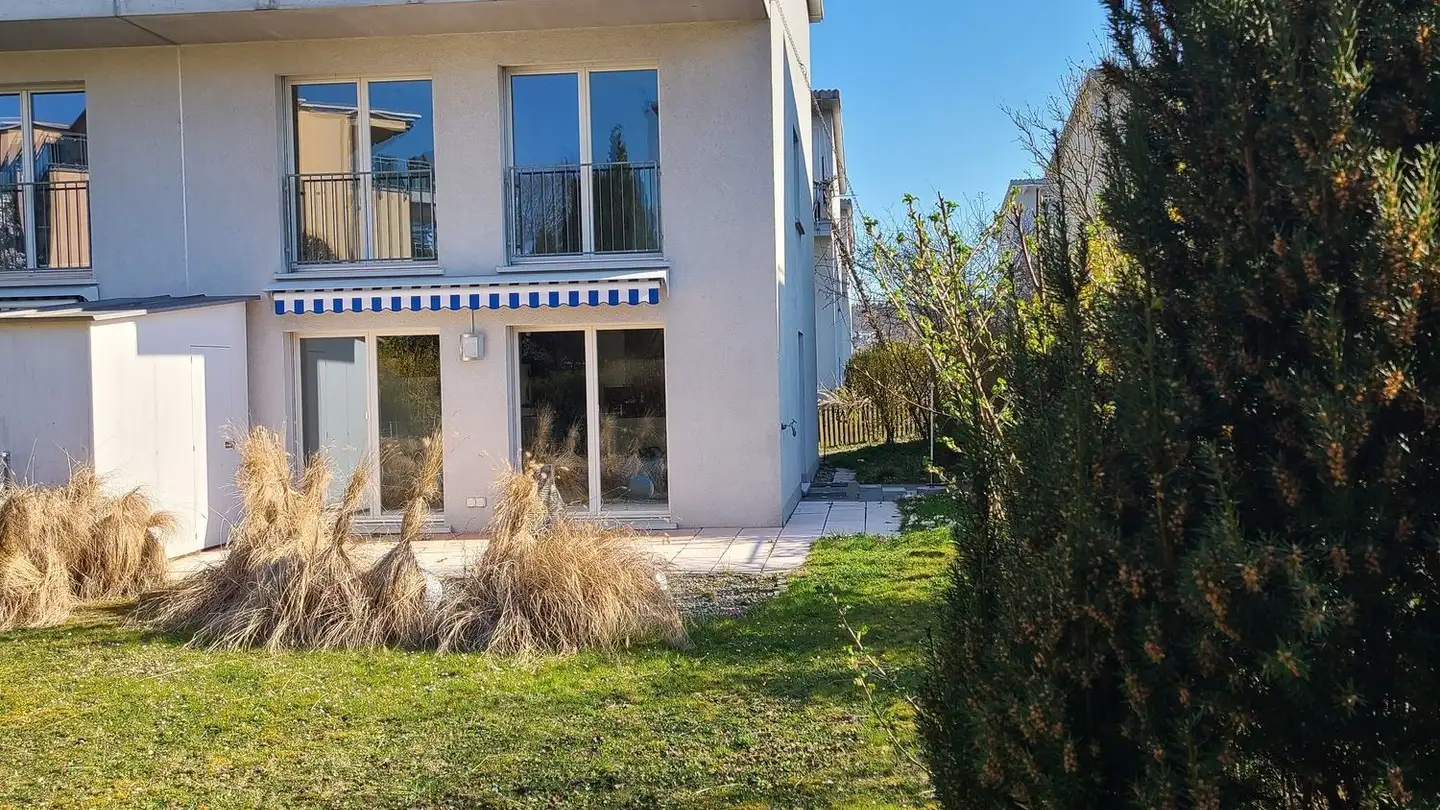 Maison jumelle à louer - Eglishölzliweg 14, 8600 Dübendorf