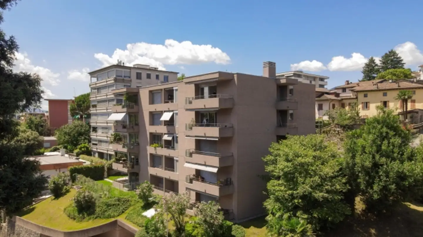 Garage individuel à louer - Via Tesserete 33, 6900 Massagno