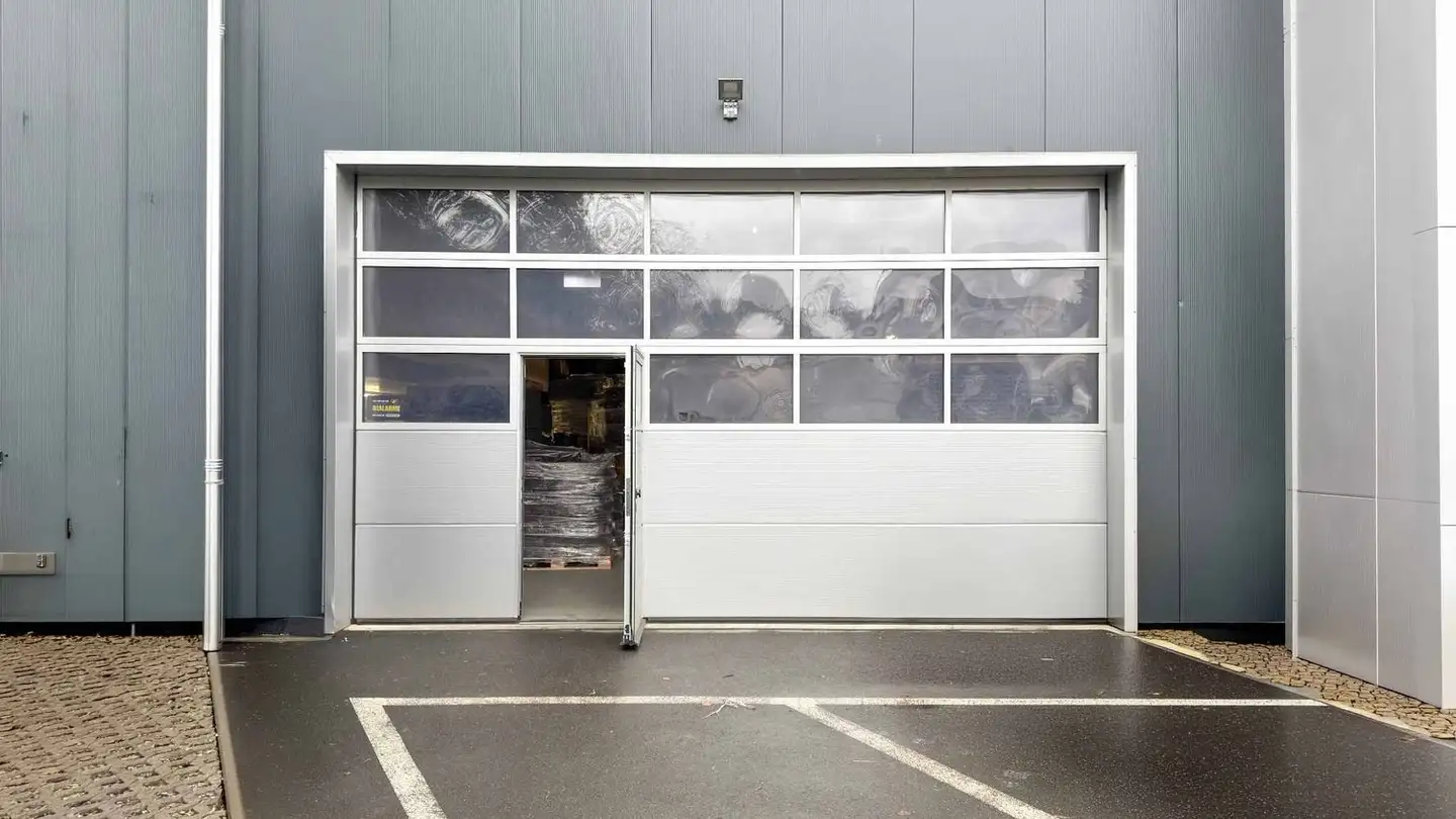 Commercial for sale - 1214 Vernier - Photo 2