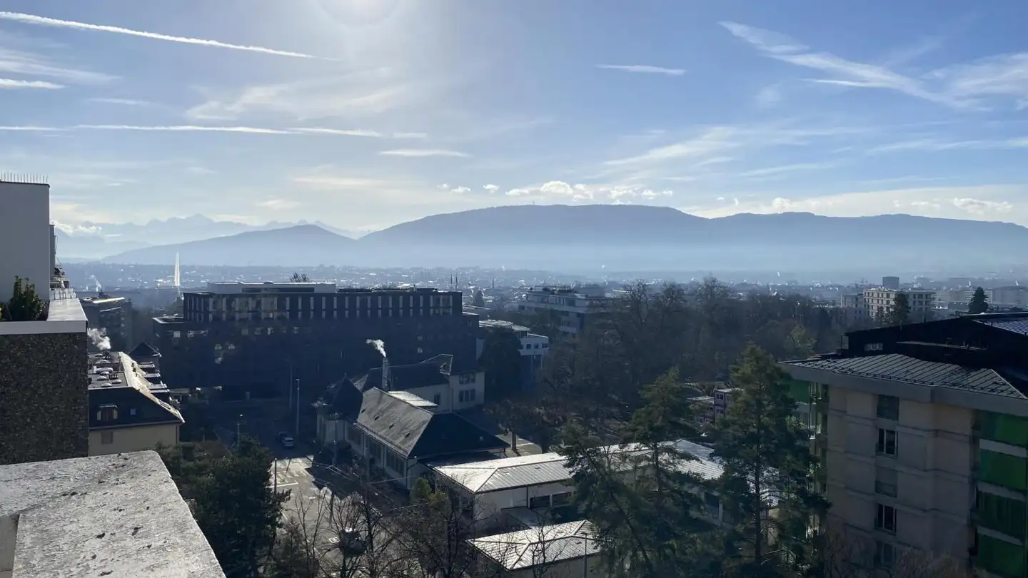 Duplex for rent - Chemin Colladon 18, 1209 Genève