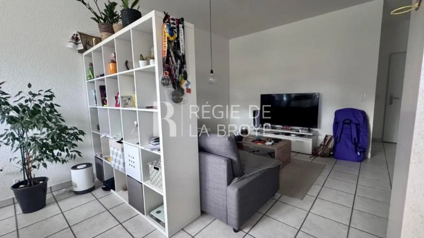 Apartment for rent - Grand-Route 42, 1485 Nuvilly
