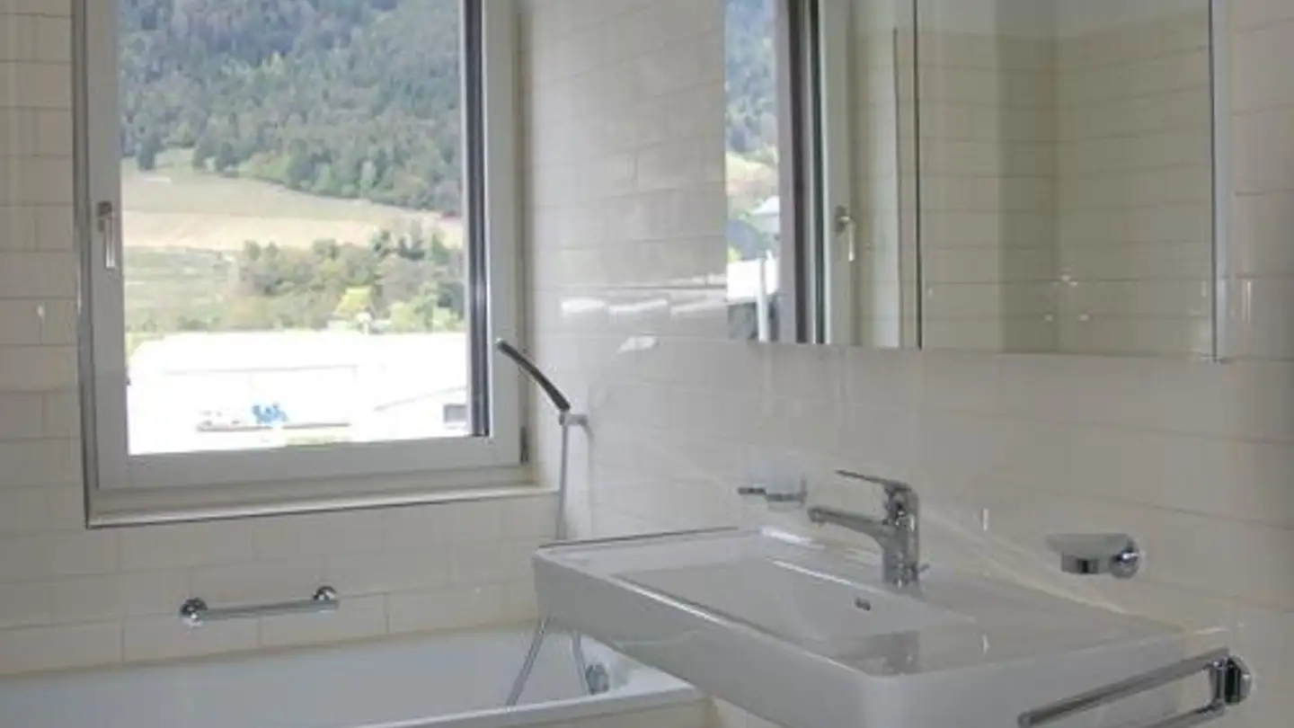 Appartement à louer - Via Burgaisa 5b, 7013 Domat/Ems - Photo 4