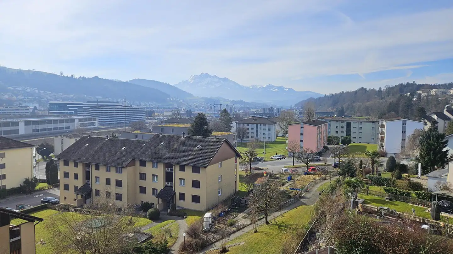 Tiefgaragenstellplatz mieten - Moosstrasse, 6033 Buchrain