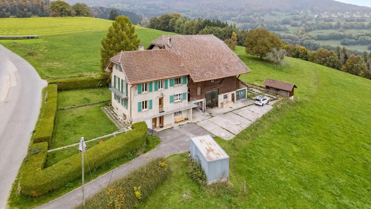 Single house for sale - 1326 Juriens