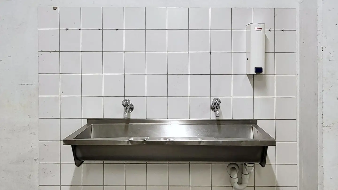 Commerciale in affitto - Chemin Du Coin / Eckweg 8, 2504 Biel/Bienne - Foto 3