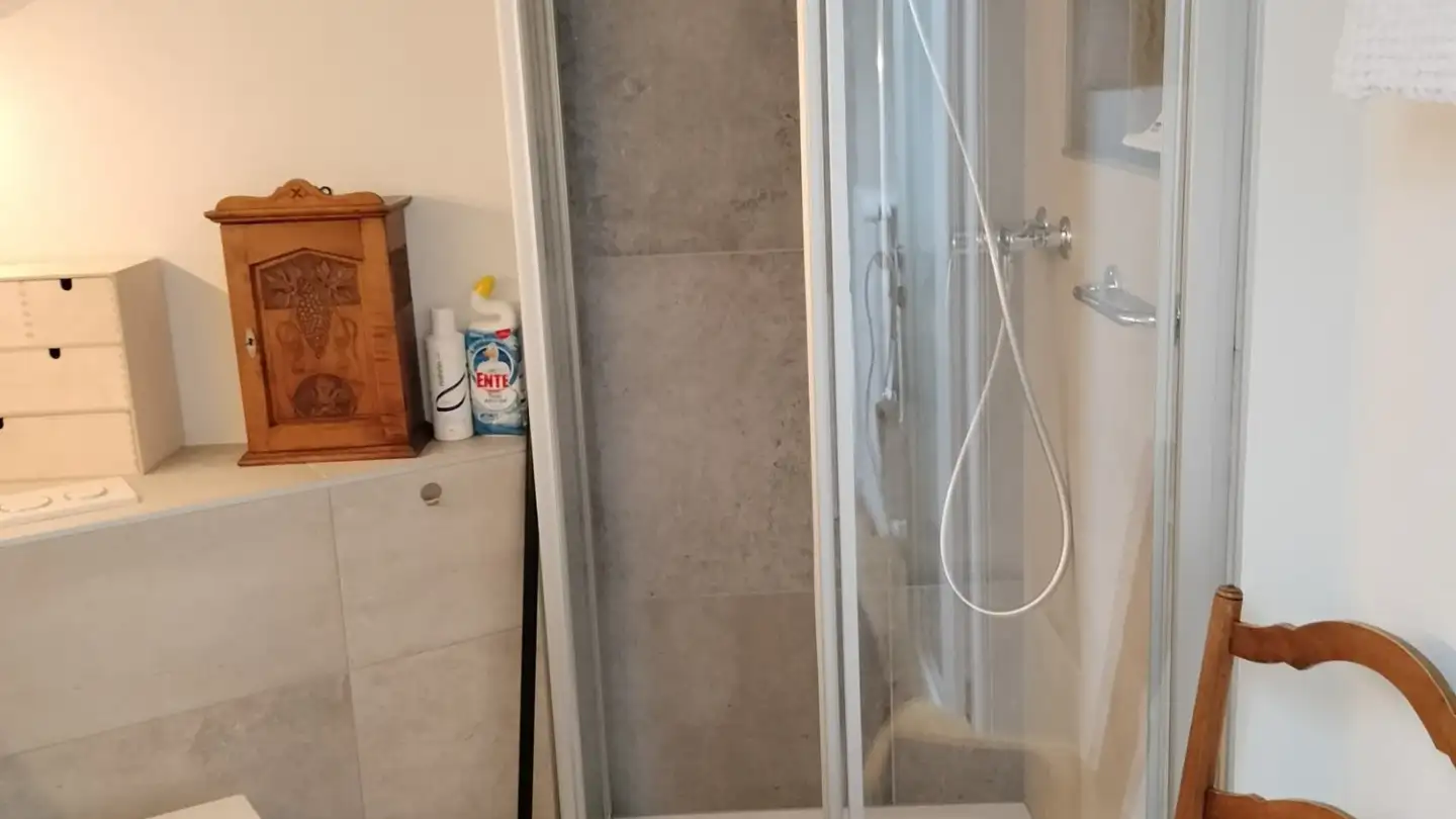 Chambre à louer - Rue Des Pralaz 1, 2034 Peseux - Photo 3