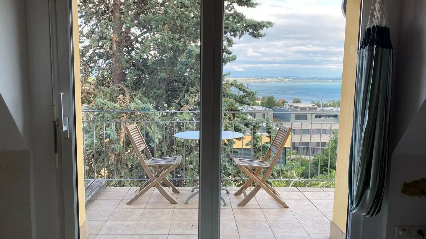 Attique à louer - Rue Daniel-Dardel 14, 2072 St-Blaise